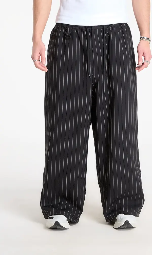 Y-3 Hlače Y-3 Placed Graphic Short Sleeve Shirt Black/ Chalk White L