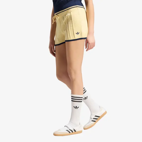adidas Originals Kratke hlače adidas Cable Knit Shorts Warm Vanilla L