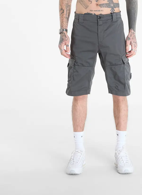C.P. Company Kratke hlače C.P. Company Stretch Sateen Cargo Lens Shorts Gunmetal Grey 56