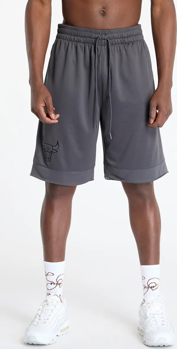 New Era Kratke hlače New Era Chicago Bulls NBA Tonal Mesh Short Graphite/ Dark Graphite XS