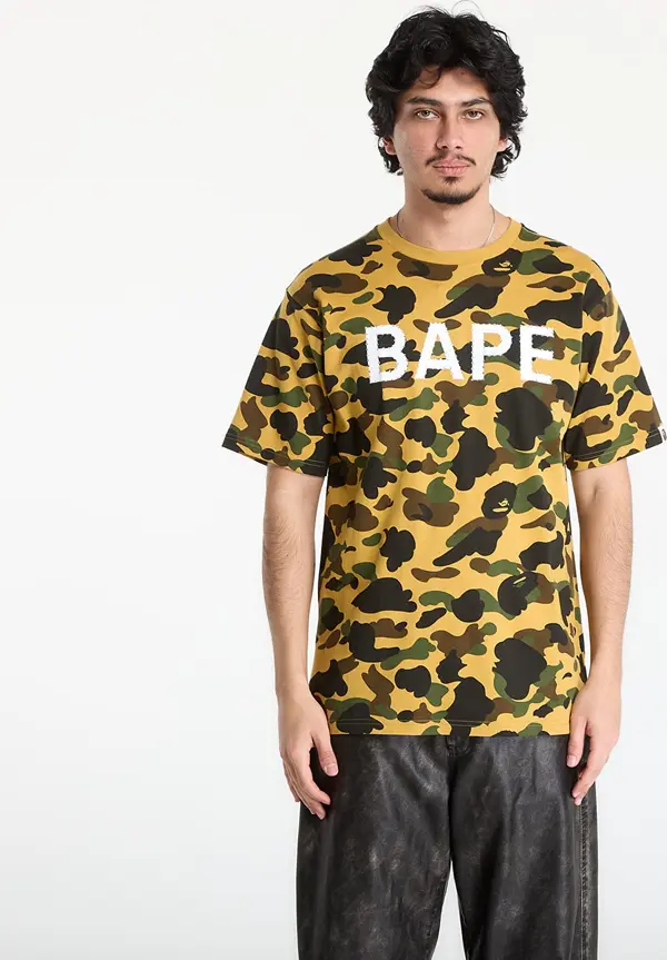 A BATHING APE Majice A BATHING APE 1St Camo Bape Rhinestone Tee UNISEX Yellow XL
