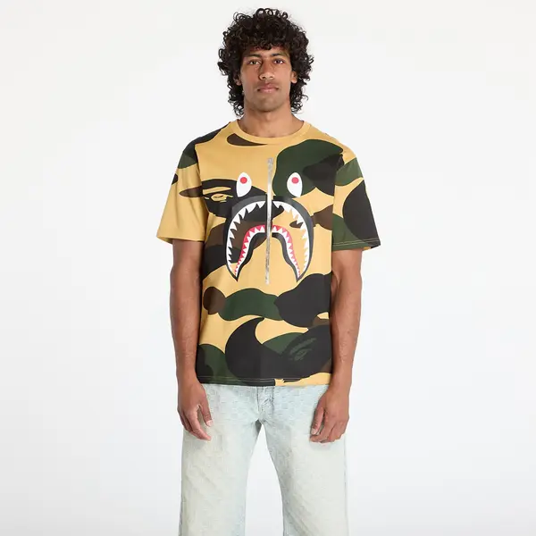 A BATHING APE Majice A BATHING APE Giant 1St Camo Shark Tee UNISEX Yellow M