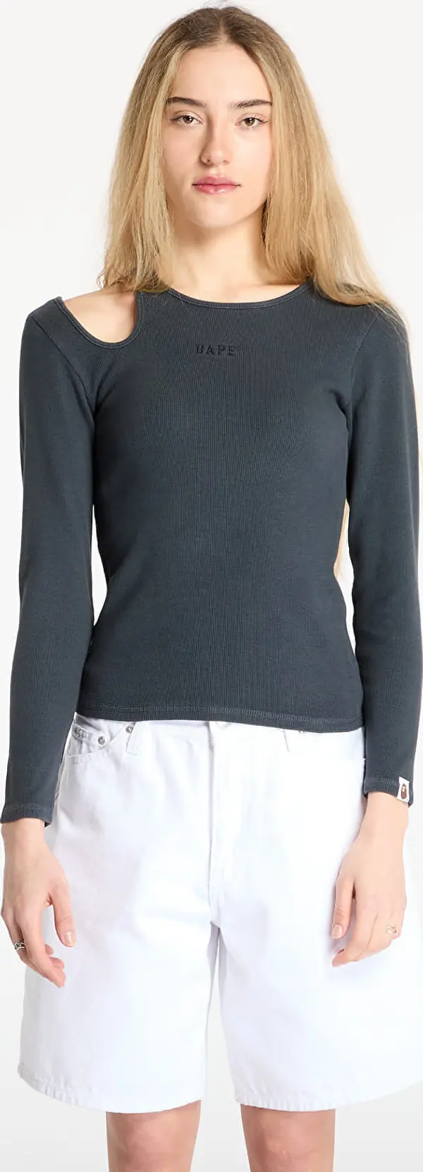 A BATHING APE Majice A BATHING APE Pigment Dyed Cut Out Rib L/S Tee Black S