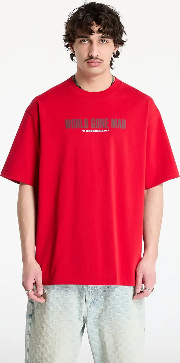 A BATHING APE Majice A BATHING APE Slogan Relaxed Fit Tee UNISEX Red M