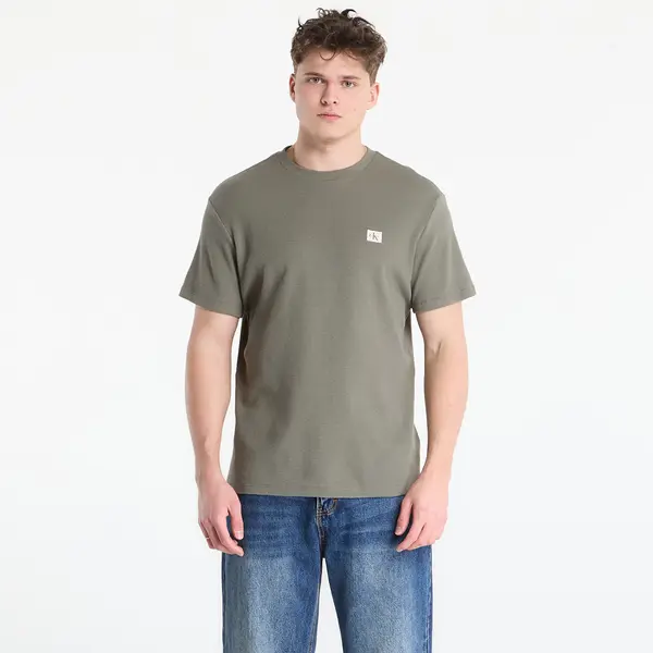 Calvin Klein Majice Calvin Klein Jeans Ss Waffle Woven Label Crewnk Tee Dusty Olive M