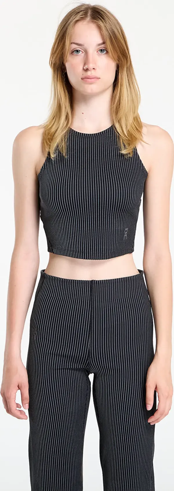 On Majice On All Day Ribbed Crop Tee Black/ Rock XS