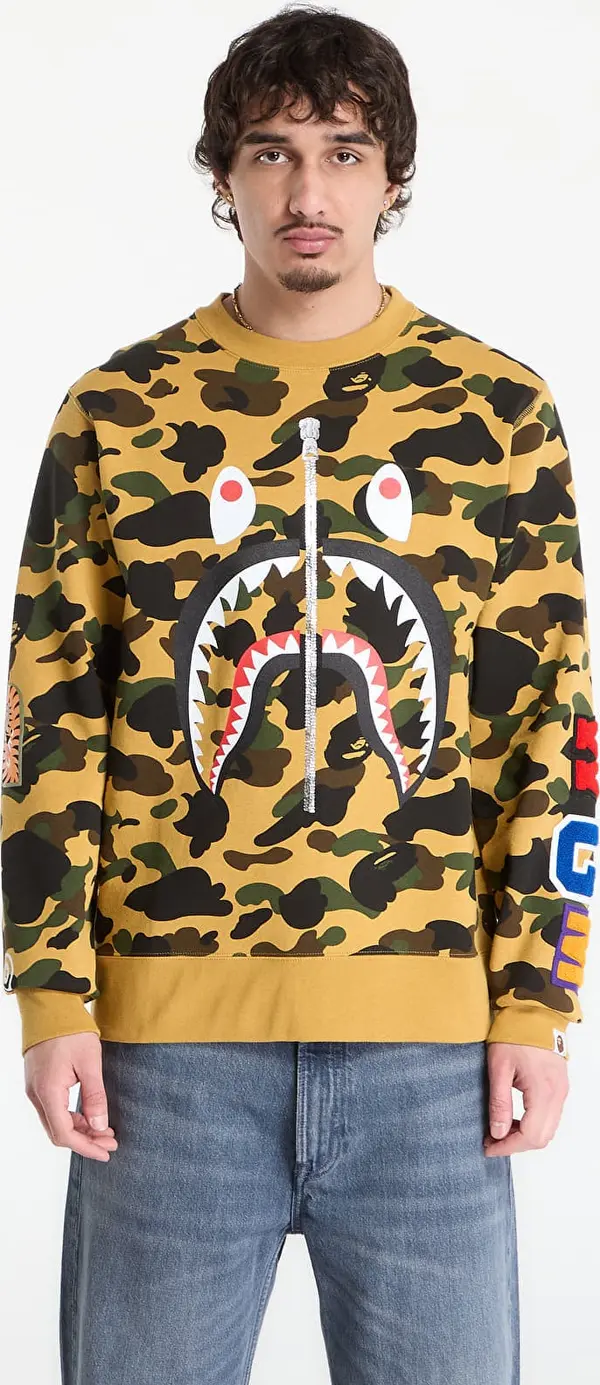 A BATHING APE Mikina A BATHING APE 1St Camo Shark Crewneck Sweatshirt UNISEX Yellow XL