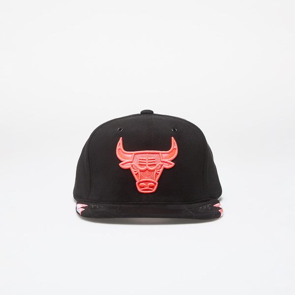 Mitchell & Ness Mitchell & Ness NBA Day 6 Snapback Bulls Black Universal