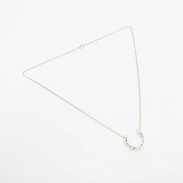 FRED PERRY Ogrlica Fred Perry Laurel Wreath Necklace ? Universal