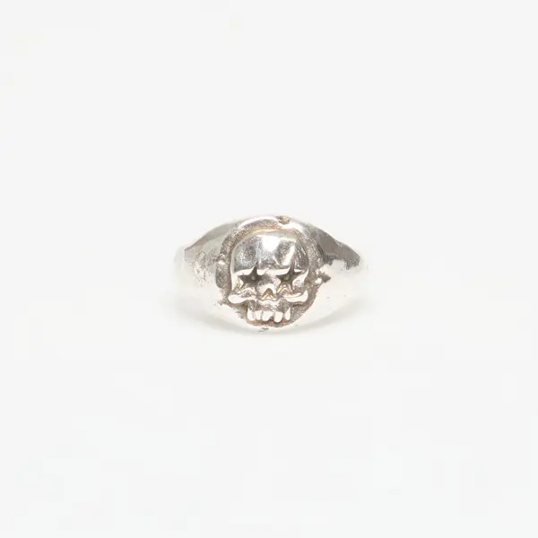 TwoJeys Prstan TwoJeys Skull Signet Ring Silver 58 mm