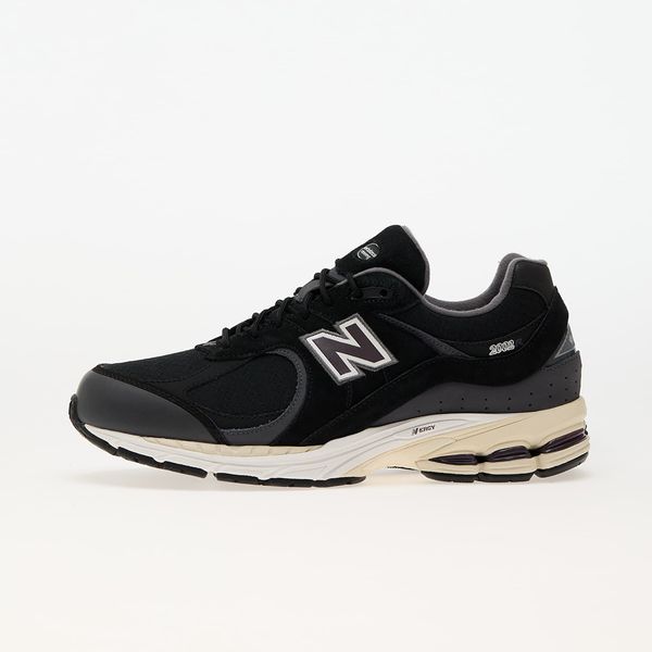 New Balance Sneakers New Balance 2002R Black EUR 40.5