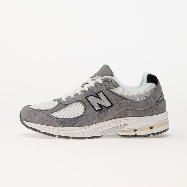 New Balance Sneakers New Balance 2002R Grey EUR 40.5