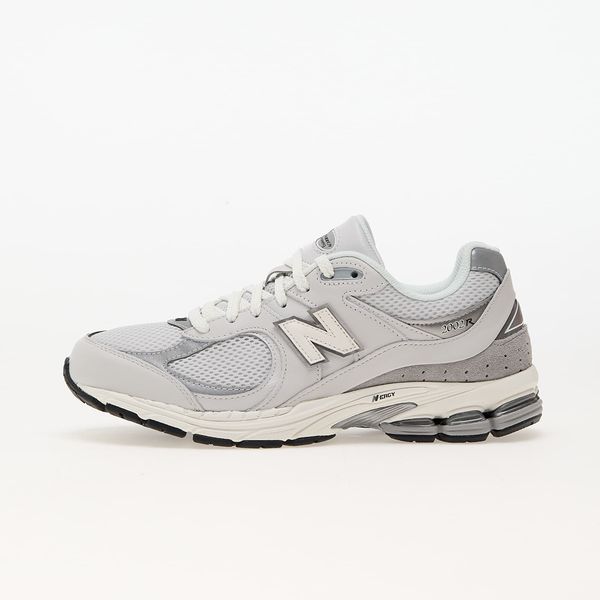 New Balance Sneakers New Balance 2002R Grey EUR 41.5