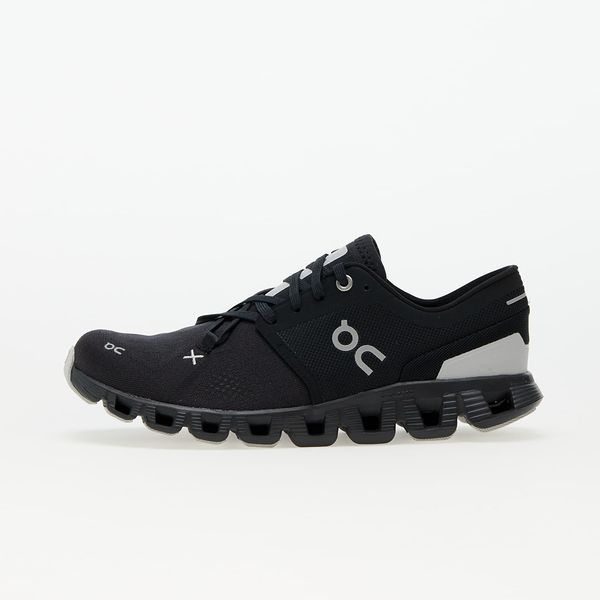 On Sneakers On W Cloud X Black EUR 38.5