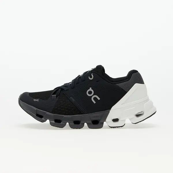 On Sneakers On W Cloudflyer Black/ White EUR 36.5