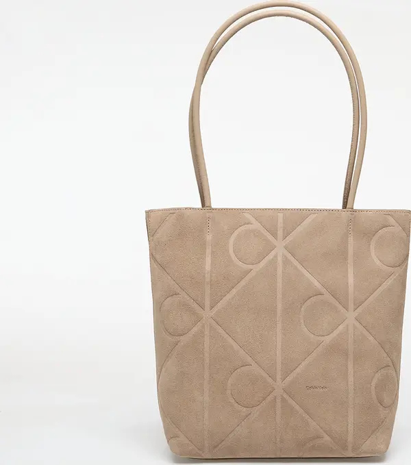 Calvin Klein Torbice Calvin Klein Emblem Aop Suede Small Tote Desert Taupe Universal