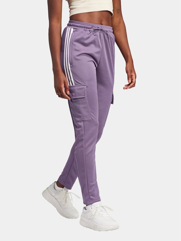 adidas adidas Spodnji del trenirke Tiro Cargo IJ8420 Vijolična Regular Fit