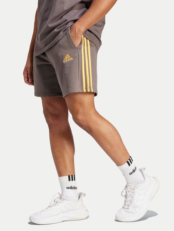 adidas adidas Športne kratke hlače Essentials French Terry 3-Stripes IS1346 Rjava Regular Fit