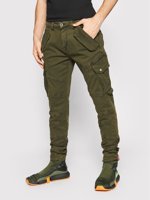 Alpha Industries Alpha Industries Hlače iz tkanine Combat 126215 Zelena Slim Fit