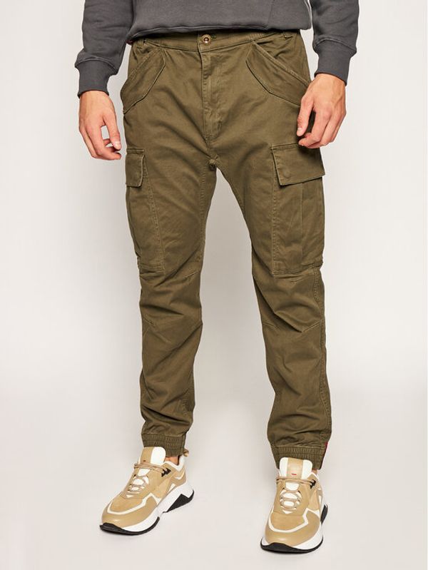 Alpha Industries Alpha Industries Jogging hlače Airman 188201 Zelena Tapered Fit