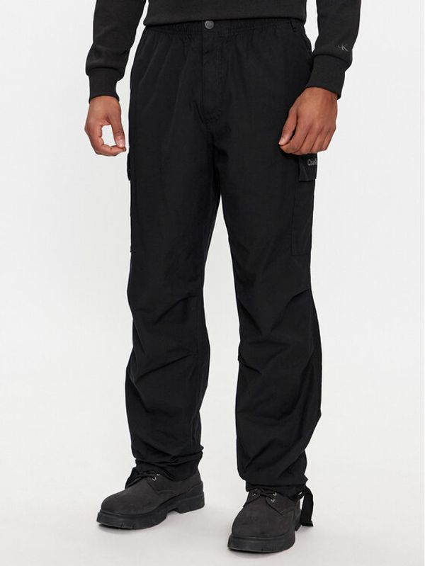 Calvin Klein Jeans Calvin Klein Jeans Kargo hlače Essential Regular Cargo Pant J30J324692 Črna Regular Fit