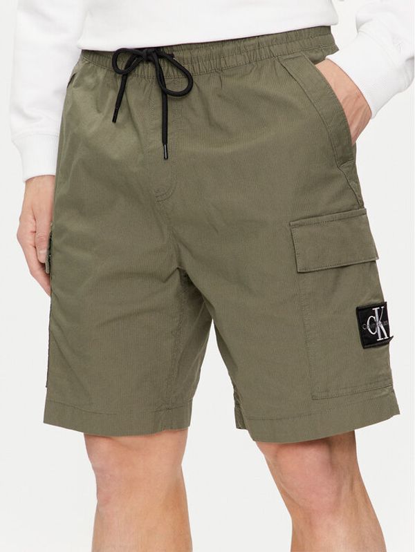 Calvin Klein Jeans Calvin Klein Jeans Kratke hlače iz tkanine J30J325138 Zelena Regular Fit