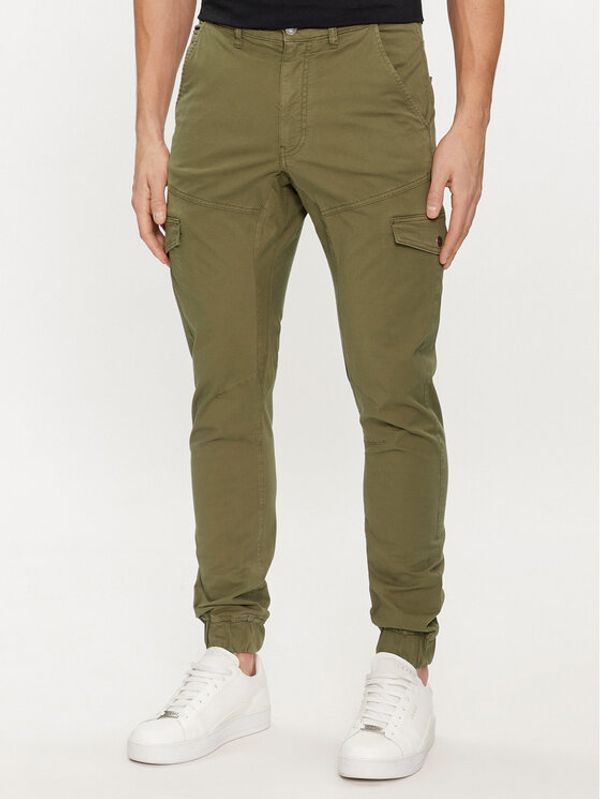 Guess Guess Hlače iz tkanine New Kombat M4RB17 WFYSA Khaki Slim Fit