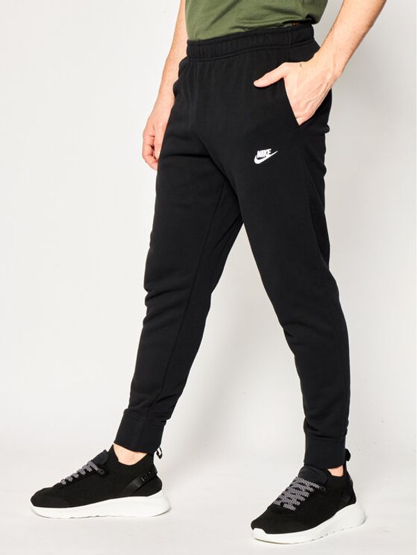 Nike Nike Spodnji del trenirke Sportswear Club BV2679 Črna Standard Fit