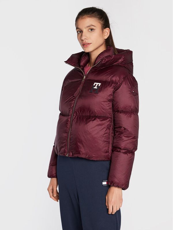 Tommy Hilfiger Tommy Hilfiger Puhovka Monogram Badge WW0WW37479 Bordo rdeča Regular Fit