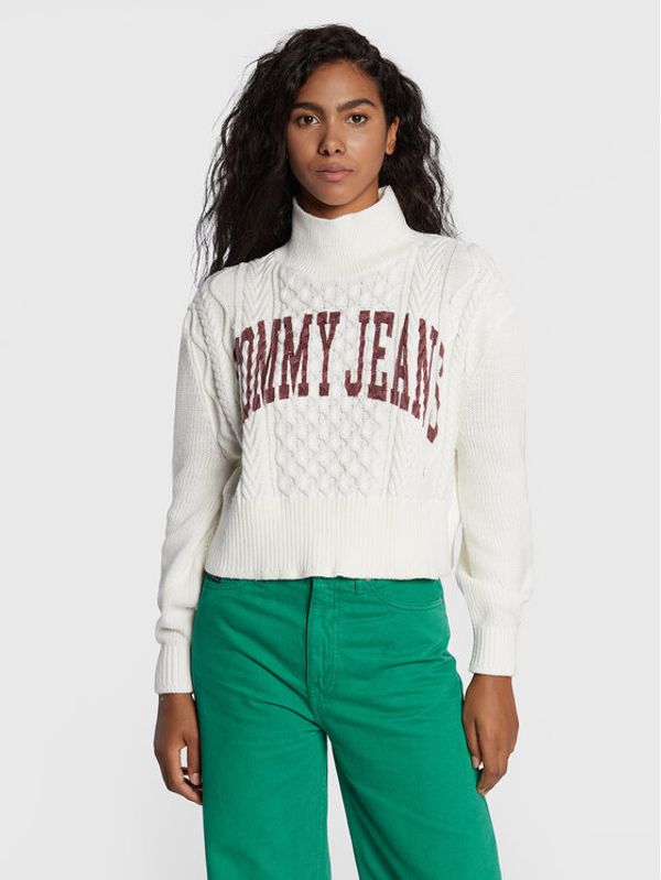 Tommy Jeans Tommy Jeans Golf Crop College Cable DW0DW14273 Bela Cropped Fit