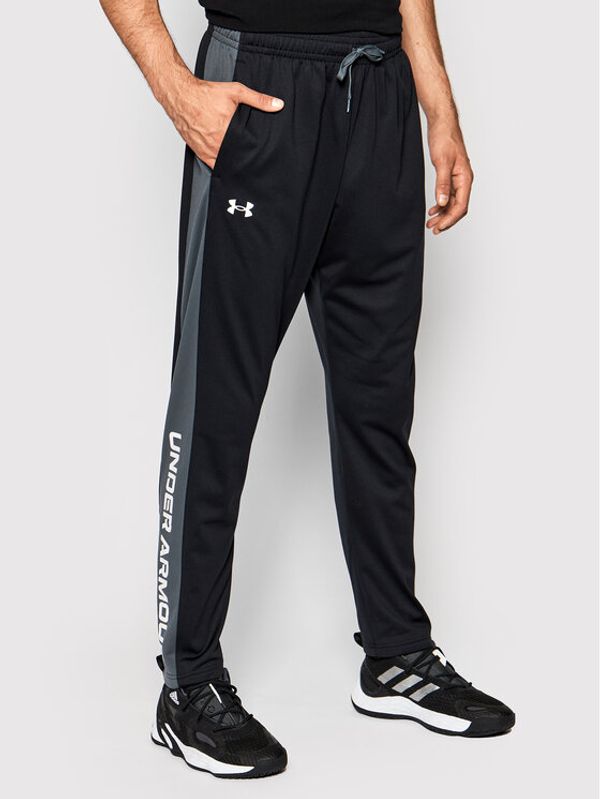 Under Armour Under Armour Spodnji del trenirke Ua Brawler 1366213 Črna Relaxed Fit