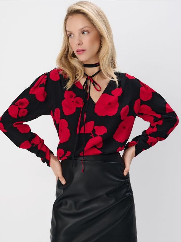 Mohito Mohito - Bluza s cvetličnim vzorcem - črna