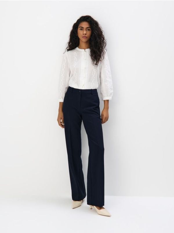 Mohito Mohito - Bombažna bluza z vezenino - bela