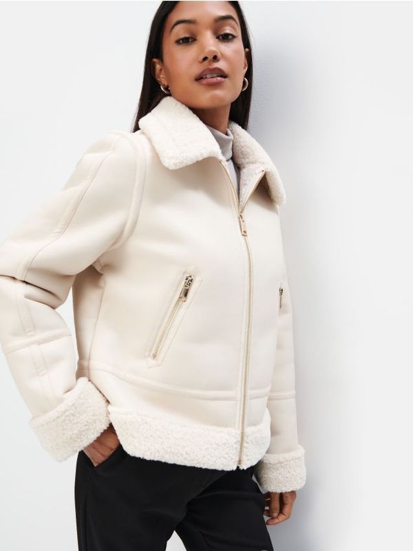 Mohito Mohito - Kratka jakna iz imitacije ovčje kože - krem
