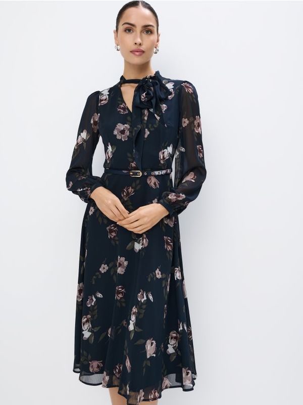 Mohito Mohito - Obleka midi z vezenjem - zelena