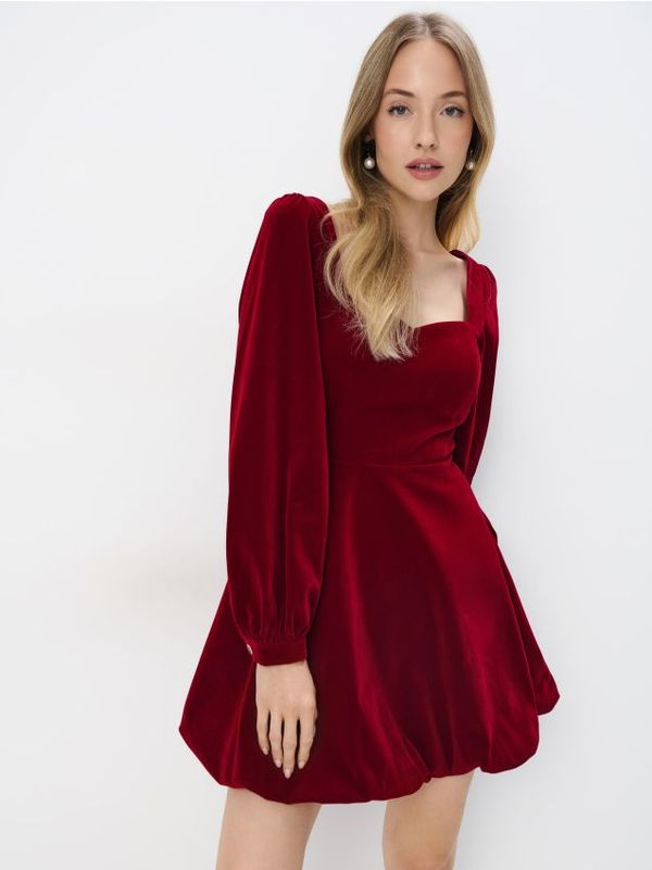 Mohito Mohito - Obleka mini iz velurja - kostanjeva rjava