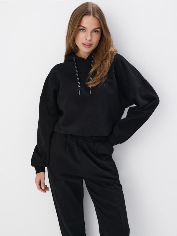 Mohito Mohito - Pulover s kapuco - črna