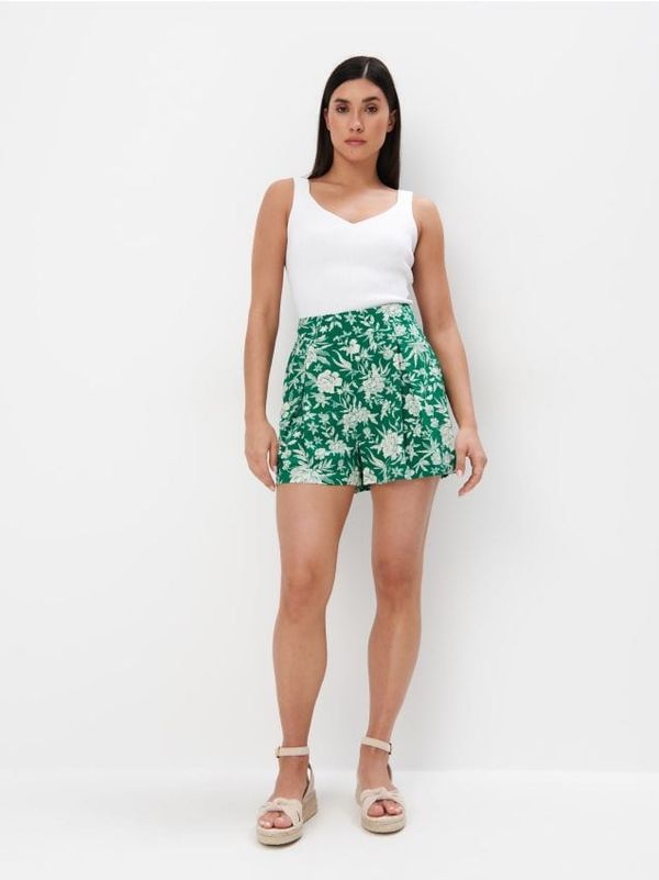 Mohito Mohito - Viskozne kratke hlače - zelena