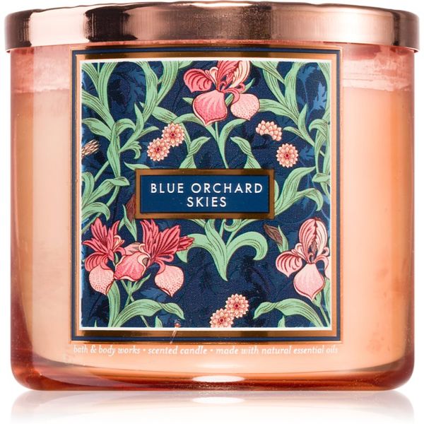 Bath & Body Works Bath & Body Works Blue Orchard Skies dišeča sveča 411 g