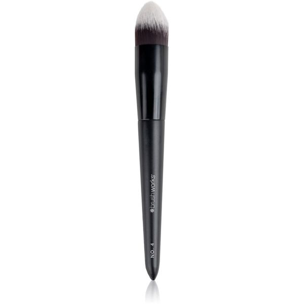 Brushworks Brushworks Tapered Precision Buffing Brush čopič za make-up vrsta NO. 4 1 kos