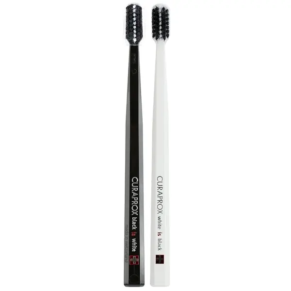 Curaprox Curaprox 540 Black is White zobne ščetke ultra soft Black & White 2 kos