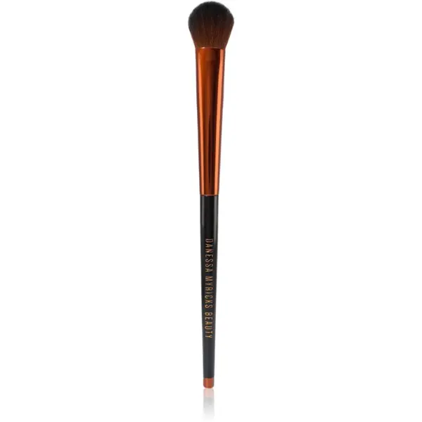 Danessa Myricks Beauty Danessa Myricks Beauty Yummy Face 3.0 čopič za korektor 1 kos
