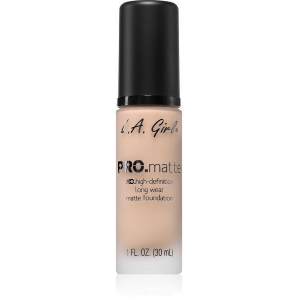 L.A. Girl Cosmetics L.A. Girl Cosmetics PRO. Matte HD dolgoobstojen tekoči puder z mat učinkom odtenek Natural 30 ml