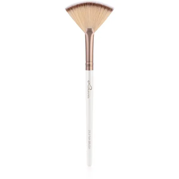 Luvia Cosmetics Luvia Cosmetics Elegance Fan Brush pahljačast čopič 211 1 kos