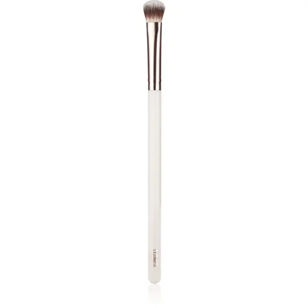 MUA Makeup Academy MUA Makeup Academy Brushes Flat Eye Base ploščat čopič za senčila za oči 1 kos