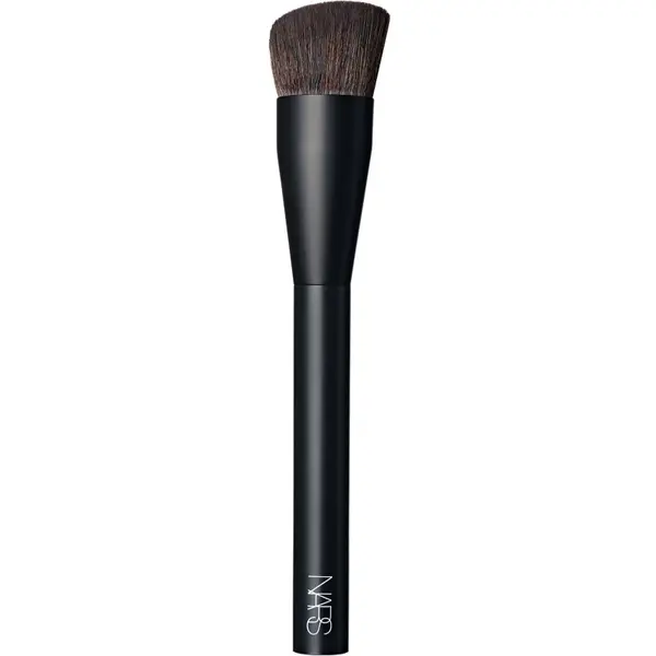 Nars NARS Brush Cheek čopič za rdečilo #17 1 kos