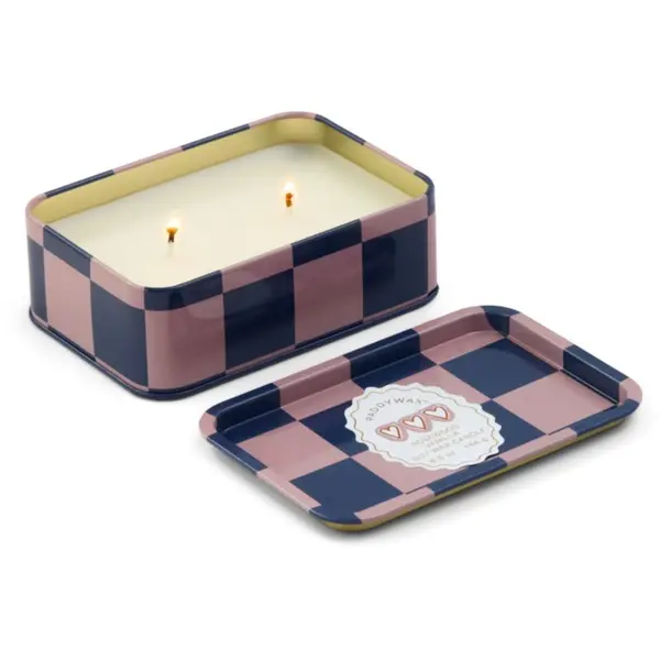 Paddywax Paddywax A Dopo Hearts dišeča sveča v pločevinki Rosewood Vanilla 184 g