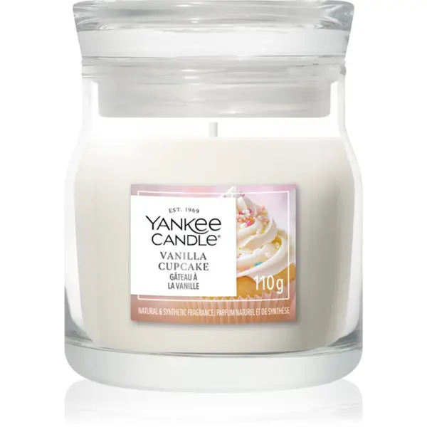 Yankee Candle Yankee Candle Vanilla Cupcake dišeča sveča Signature 110 g