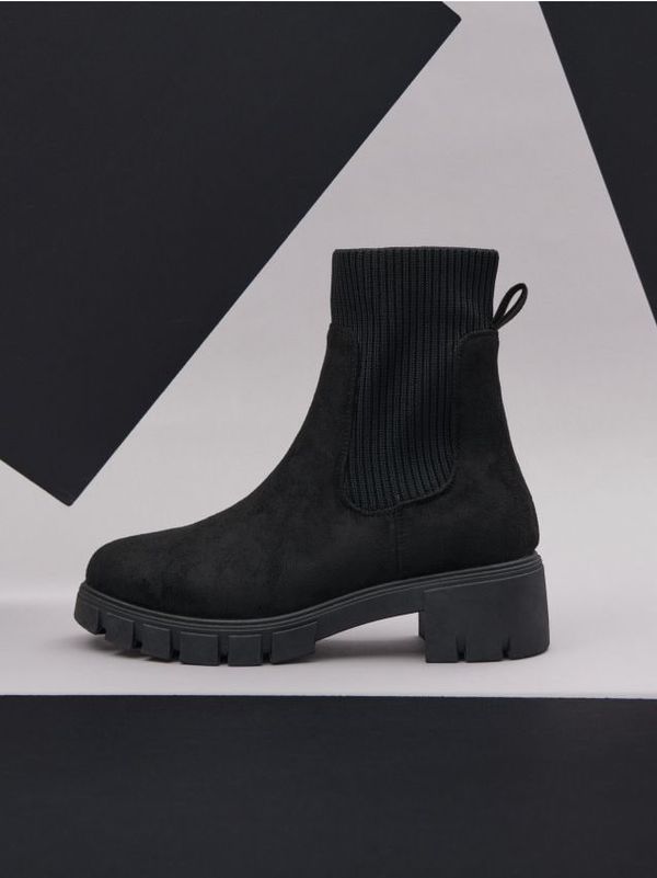 Sinsay Sinsay - Gležnjarji - črna