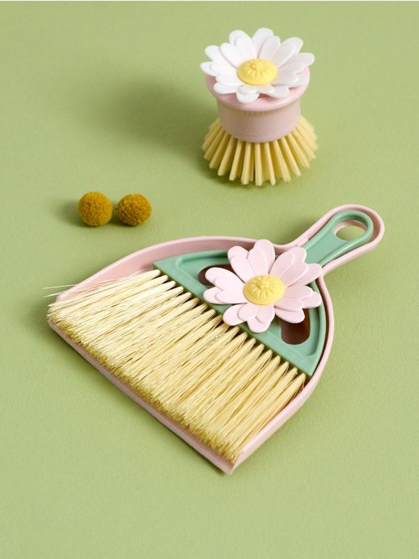 Sinsay Sinsay - Komplet smetišnice in krtače za prah - pastelno roza